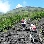 【冨士エコツアー・サービス主催】レディース富士登山